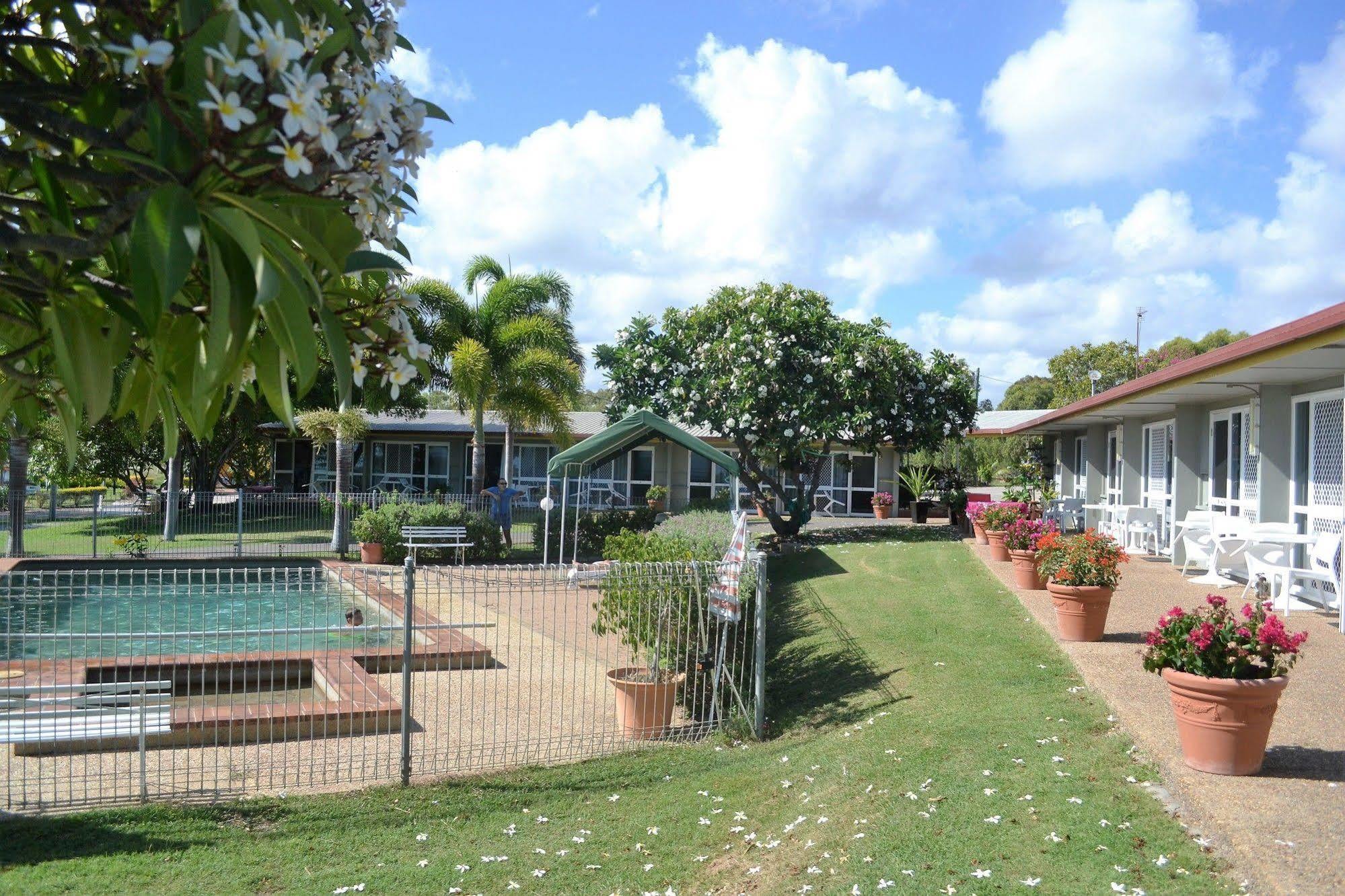 Ocean View Motel Bowen Eksteriør billede