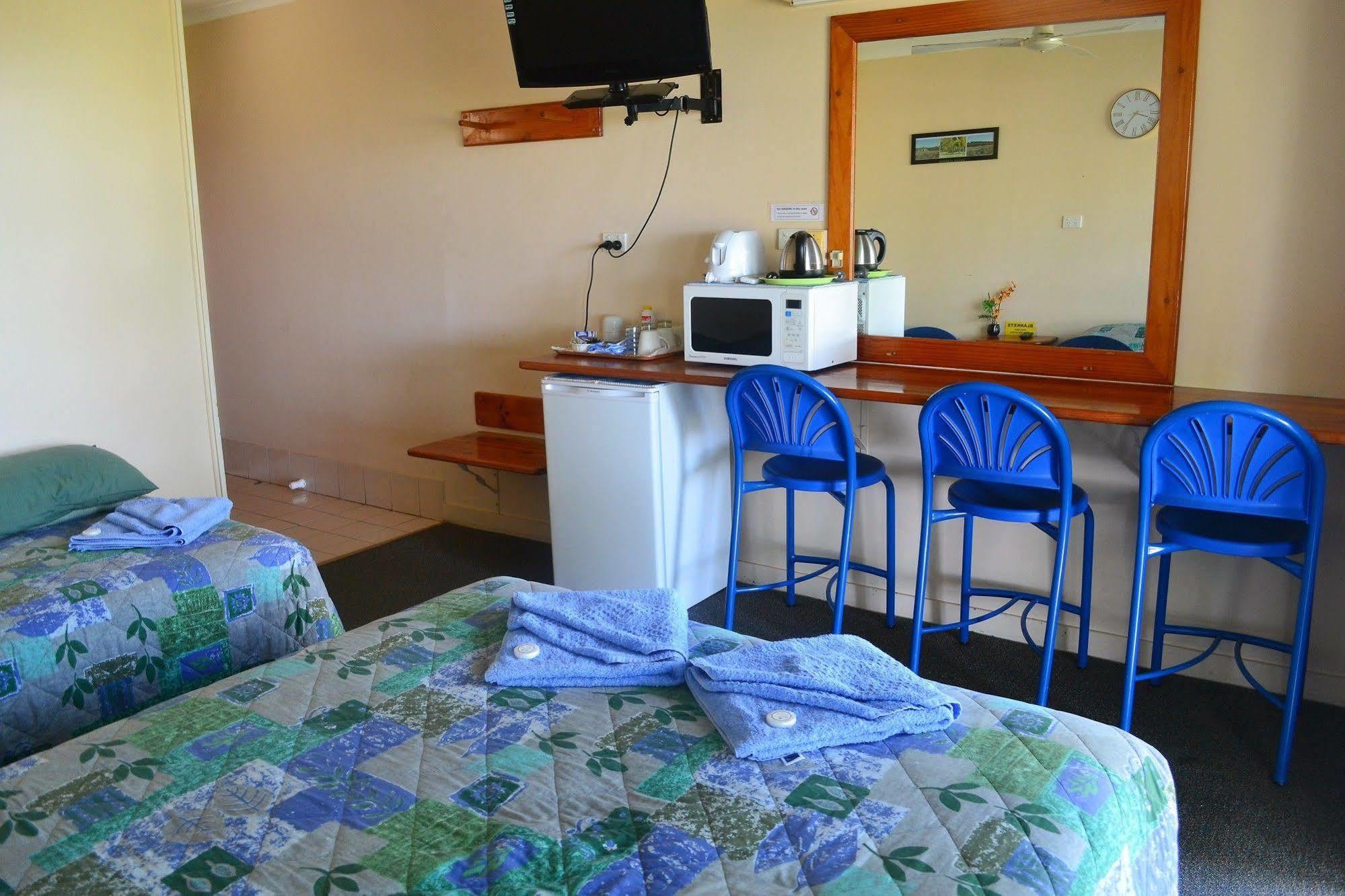 Ocean View Motel Bowen Eksteriør billede